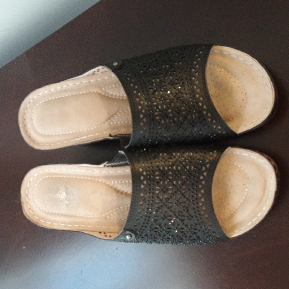 ITALINA Lightweight Black Mule Open Toe Slides with Comfort Footbed - Picture 8 of 12